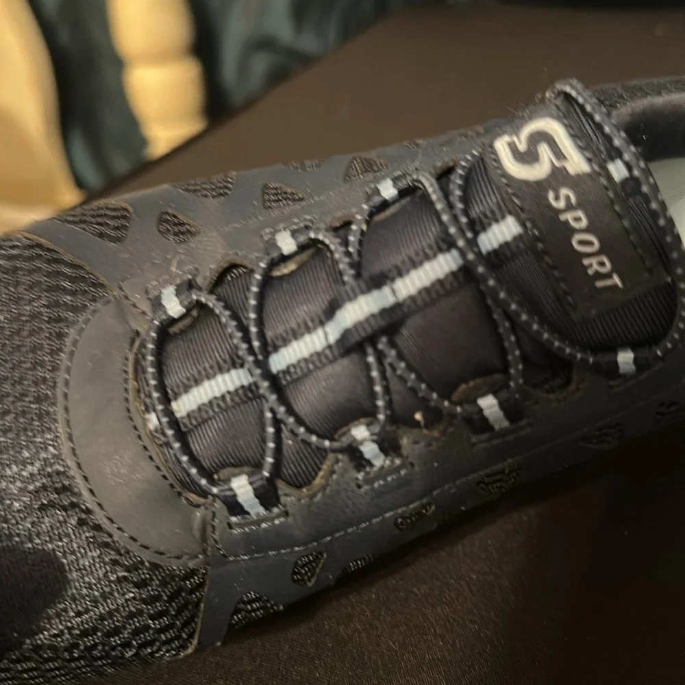 Women’s Navy  Athletic Shoes
